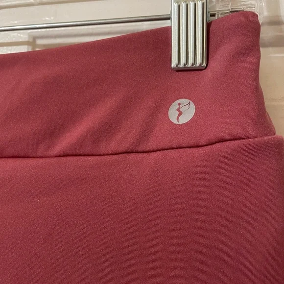 NEW! Marika Women's Burnt Red Athletic Skirt Skort Workout Yoga Active Size Med - Picture 3 of 9